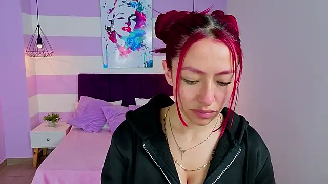 Snapshot of Scarlett__bell chatting on 04.21.26 Scarlett bell online show from 04.21.26