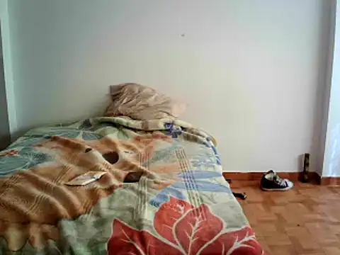 Hanna Charming online show from 02.05.25