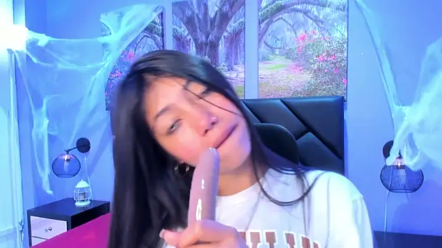 KimberlyVillaLobos online show from 11.11.25