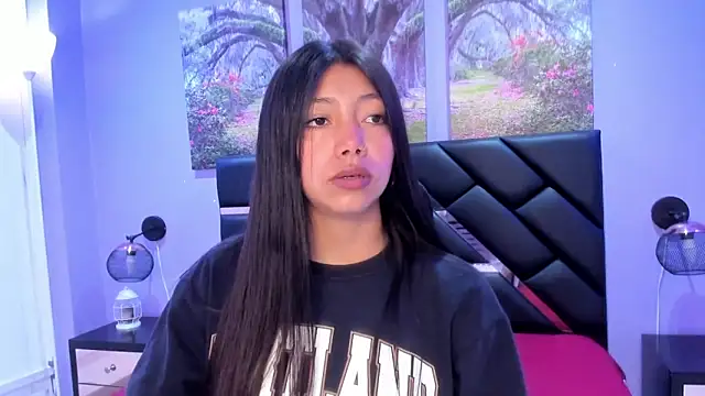 KimberlyVillaLobos online show from 11.13.25