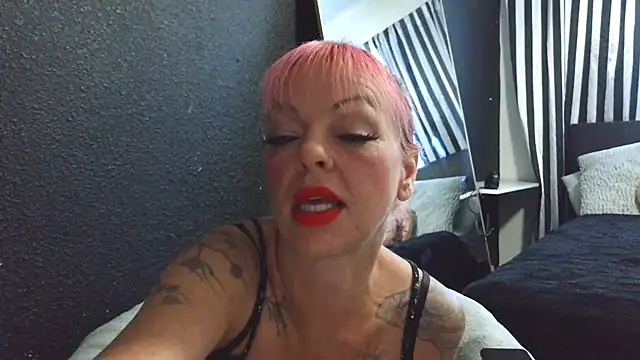 rileyraerhoads online show from 09.30.25
