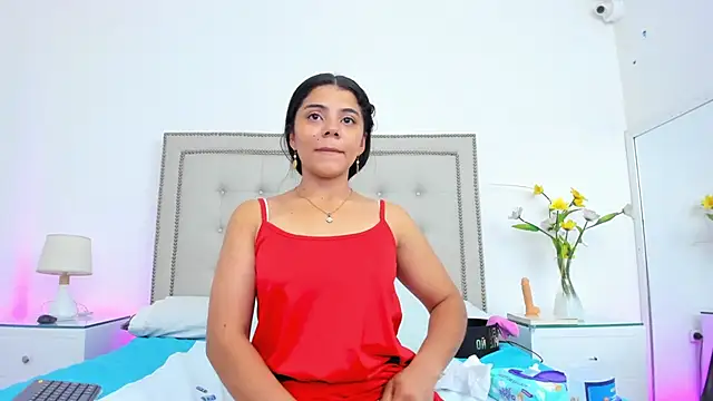 JulieeHabubu online show from 04.04.26