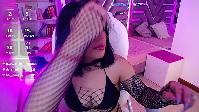 AliceWalker 11 online show from 02.01.25