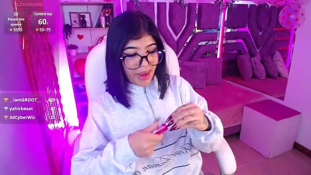 AliceWalker 11 online show from 02.13.25