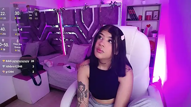 AliceWalker 11 online show from 02.25.25