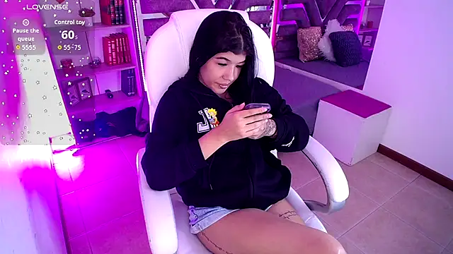 AliceWalker 11 online show from 09.09.25