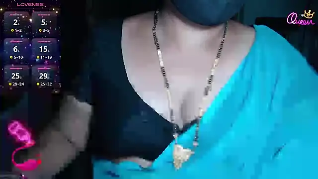 Snapshot of Queen_sakshi chatting on 04.21.26 Queen sakshi online show from 04.21.26