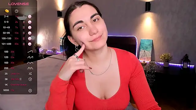 hannacheekss  online show from 02.12.25