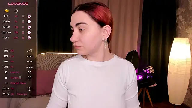 hannacheekss  online show from 09.23.25