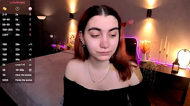 hannacheekss  online show from 03.18.26