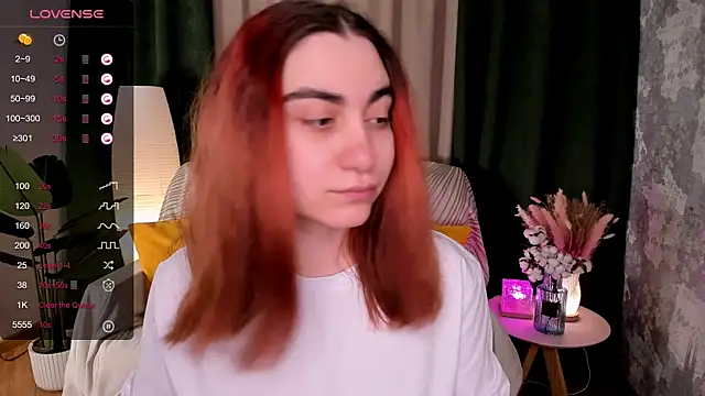 hannacheekss  online show from 04.01.26