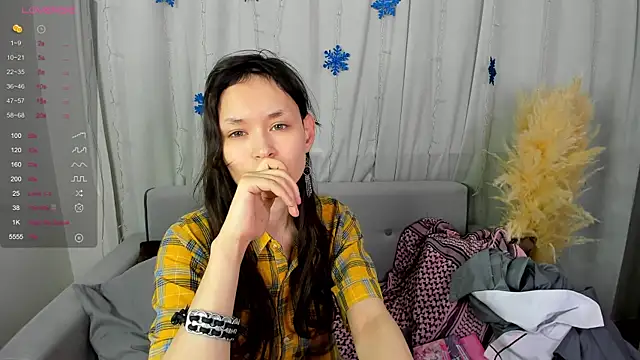 Emily Strikeee online show from 12.15.24