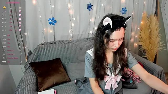 Emily Strikeee online show from 12.17.24