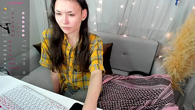 Emily Strikeee online show from 12.19.24