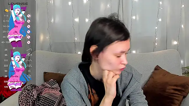 Emily Strikeee online show from 03.18.25