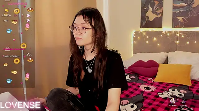 Emily Strikeee online show from 02.25.26