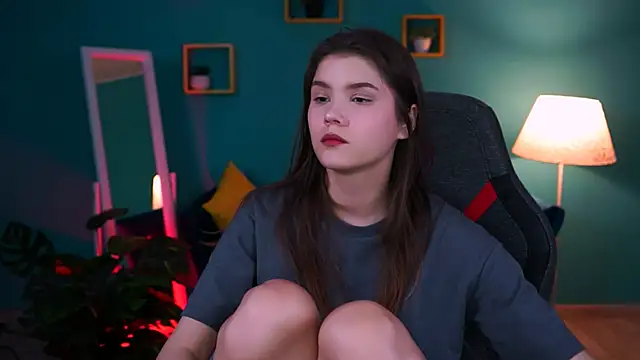 Snapshot of EvaThopson chatting on 01.24.25 EvaThopson online show from 01.24.25