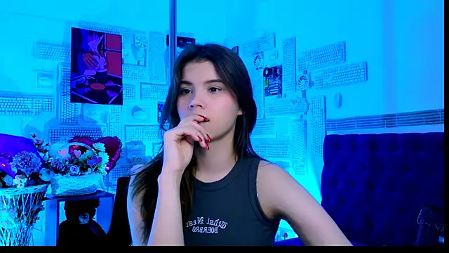 Snapshot of EvaThopson chatting on 03.06.25 EvaThopson online show from 03.06.25