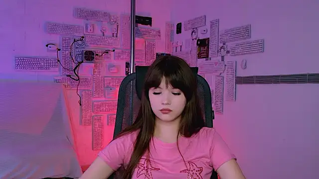 EvaThopson online show from 03.07.26