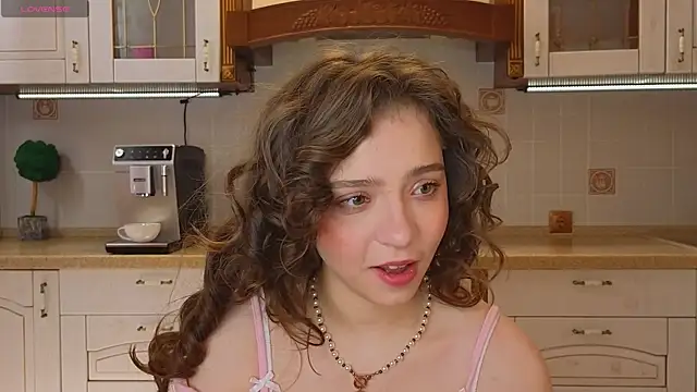 KellyAdderiy online show from 02.28.25