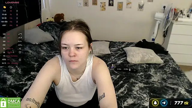 Snapshot of BettyandRich_ chatting on 06.17.26 BettyandRich online show from 06.17.26