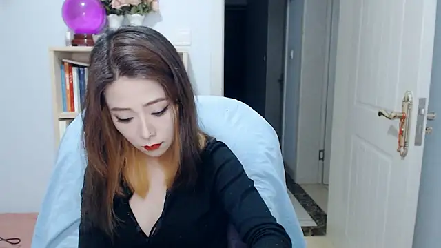 Snapshot of SuSushi728 chatting on 04.26.26 SuSushi728 online show from 04.26.26