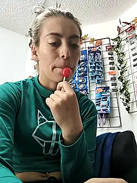 Tefannyy  online show from 09.15.25