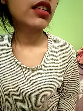 Snapshot of EACH_555 chatting on 11.28.25 EACH 555 online show from 11.28.25