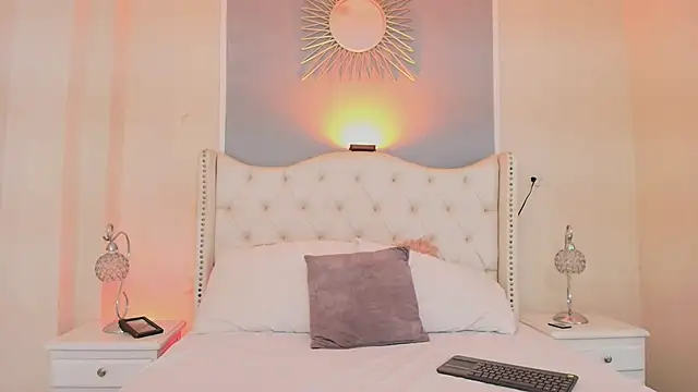 Ambar Collingg online show from 09.16.25