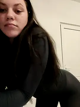 leeya lee online show from 01.18.25