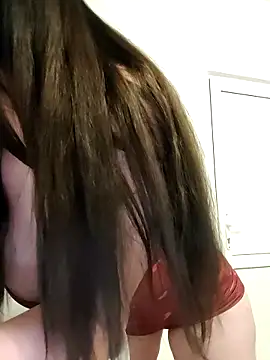 leeya lee online show from 02.17.25