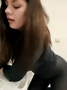 leeya lee online show from 03.22.25