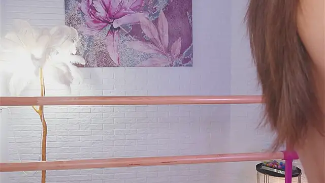 lylylovesyou online show from 03.18.25