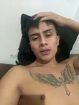 Snapshot of The__Rodriguez chatting on 01.01.25 The Rodriguez online show from 01.01.25