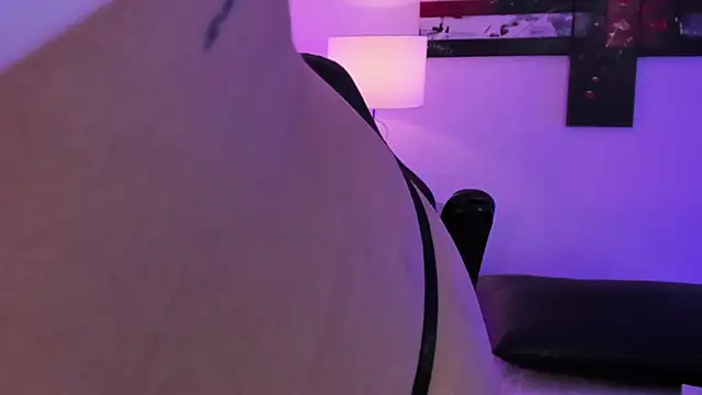 AnnikaMerliahh  online show from 02.19.25