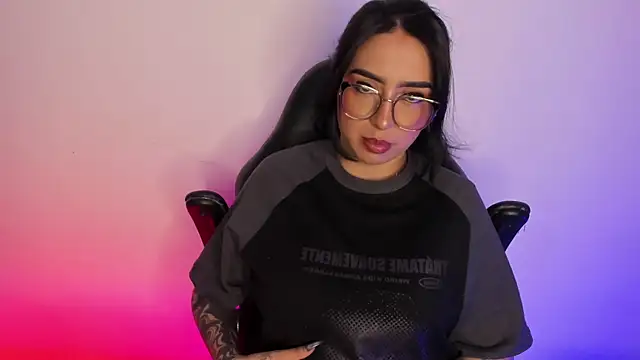 AnnikaMerliahh  online show from 10.14.25