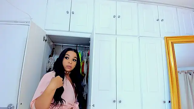 EileenBenzon online show from 01.26.25