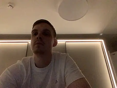 neilho1 online show from 12.10.24