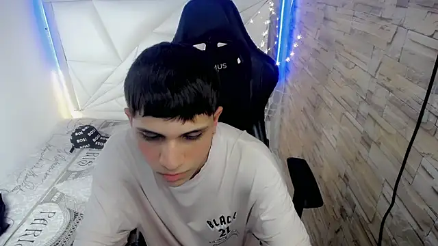 Brayan lopezz online show from 12.04.24