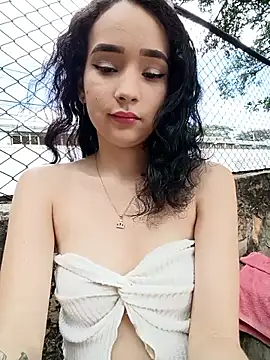 Snapshot of sweet_outdoor_charm chatting on 01.16.26 sweet outdoor charm online show from 01.16.26