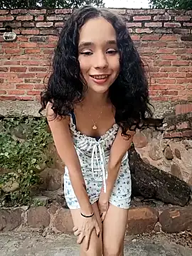 Snapshot of sweet_outdoor_charm chatting on 02.22.26 sweet outdoor charm online show from 02.22.26