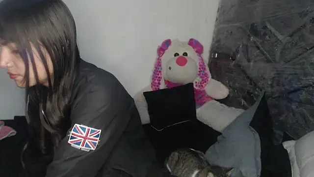 skinny sweet2411 online show from 04.12.26