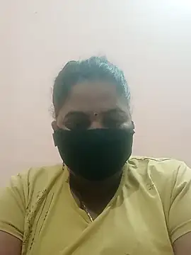 Snapshot of seemi_bhabhi chatting on 03.17.25 seemi bhabhi online show from 03.17.25