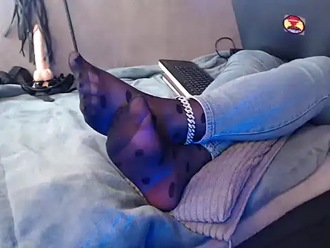 GoddessMonicaNylon online show from 10.31.25