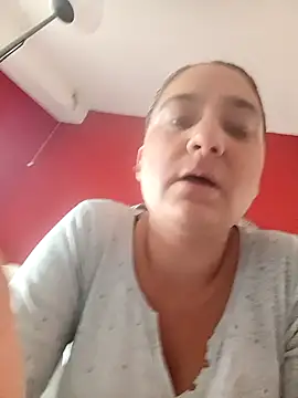 Nell-X online show from 10.18.25