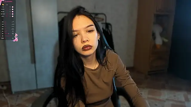 Snapshot of SweetyDeviliya chatting on 03.16.26 SweetyDeviliya online show from 03.16.26