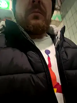 Snapshot of Johny69xo chatting on 10.12.25 Johny69xo online show from 10.12.25