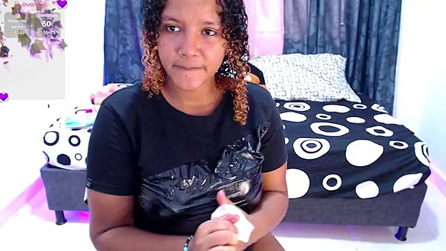 Snapshot of Bonnydopson7 chatting on 02.19.25 Bonnydopson7 online show from 02.19.25