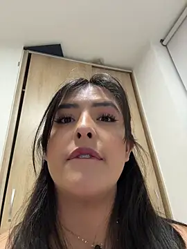 Snapshot of kim_zaratte chatting on 05.03.26 kim zaratte online show from 05.03.26