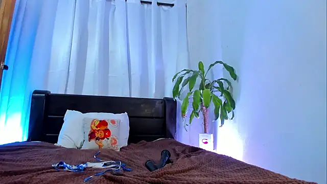 lanaa paul1 online show from 12.05.24